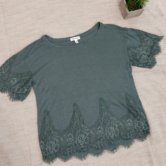 Eyeshadow Tops - Eyeshadow Lacy top size S